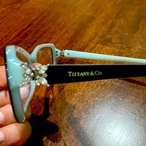 Tiffany crystal, detailed glasses